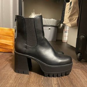 Size 9 Madden Girl Black Chunky Boots